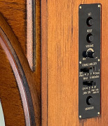 dong-ho-treo-tuong-qua-lac-rhythm-cmj464fr06