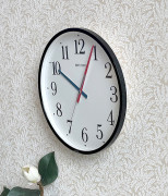 dong-ho-treo-tuong-rhythm-cmg619nr02