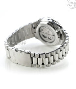 chi tiết dây và mặt sau Đồng hồ Citizen Tsuyosa Shore NJ0231-56L