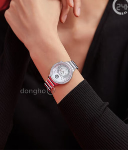 Đồng hồ Saga Heartbeat Signal 53766-SVMWSV-2 - Nữ - Kính Cứng - Quartz (Pin) Đính Đá Pha Lê Danube - Mặt Số 34mm