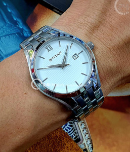 Titan 9224SM01 - Nam - Quartz (Pin) Dây Kim Loại - Chính Hãng