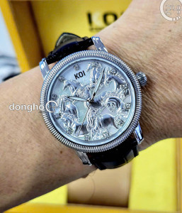 Đồng hồ Koi Bát Mã K009.401.63.2.05.3.04 - Nam - Kính Sapphire - Quartz (Pin) Dây Da - Mặt Số 40mm