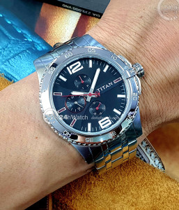 Titan 9442SM01 - Nam - Quartz (Pin) Dây Kim Loại - Chính Hãng