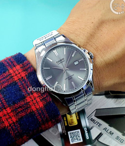 Đồng hồ Casio MTS-115D-8AVDF - Nam - Kính Sapphire - Quartz (Pin) Dây Kim Loại - Chính Hãng - Size 41.3mm