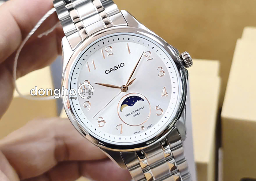 trên tay sản phẩm Đồng hồ Casio MTP-M110D-7AVDF Nam Quartz